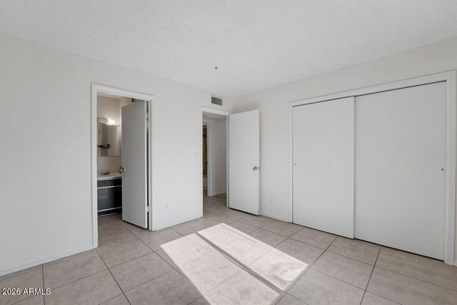 15601 N 27TH Street 40, Phoenix, AZ 85032