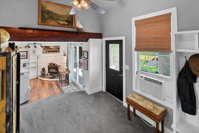 6415 Riverdale Road, Hamburg Township, MI 48189