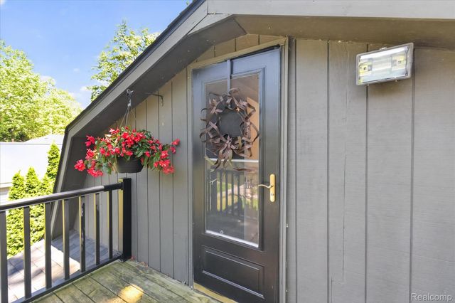 6415 Riverdale Road, Hamburg Township, MI 48189
