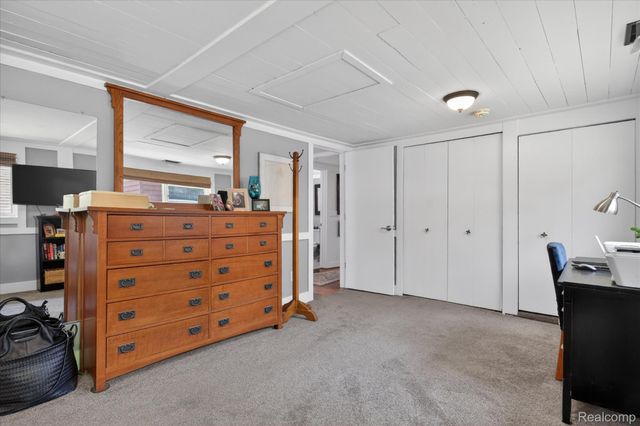6415 Riverdale Road, Hamburg Township, MI 48189