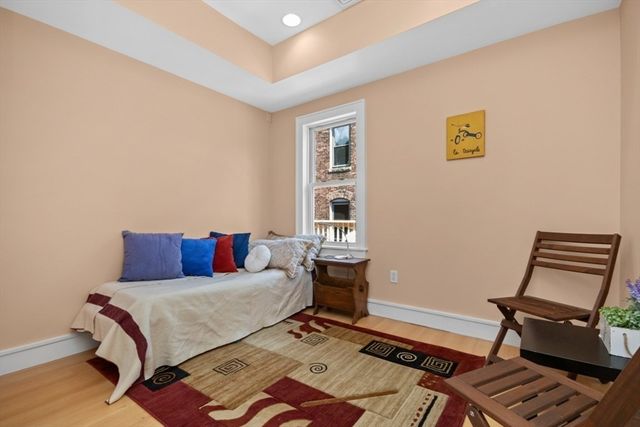 62 Clifford St A, Boston, MA 02119