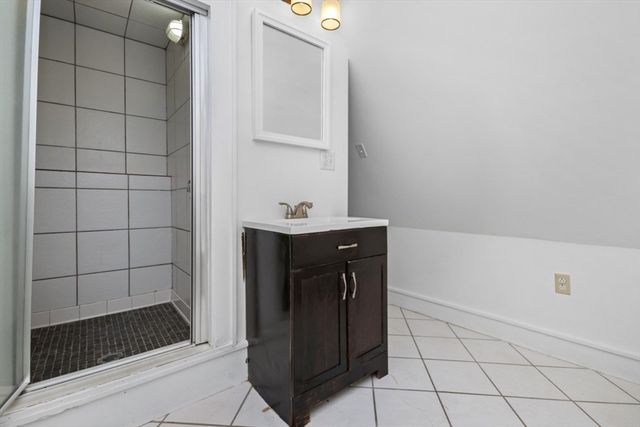 62 Clifford St A, Boston, MA 02119