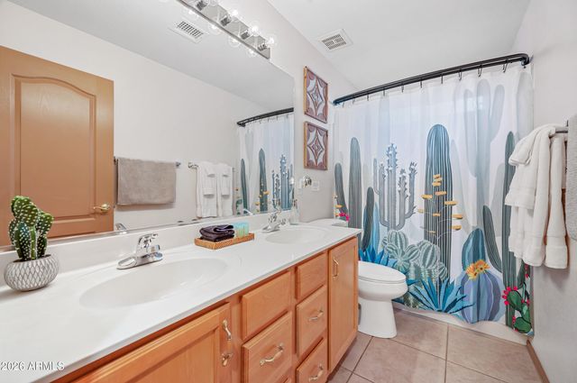 7919 W ROSE GARDEN Lane, Peoria, AZ 85382