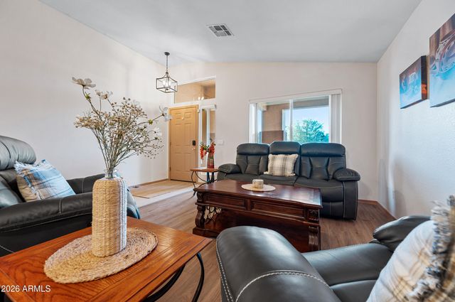 7919 W ROSE GARDEN Lane, Peoria, AZ 85382