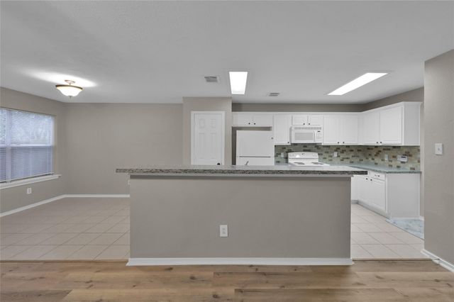 147 Anise Tree Place, The Woodlands, TX 77382