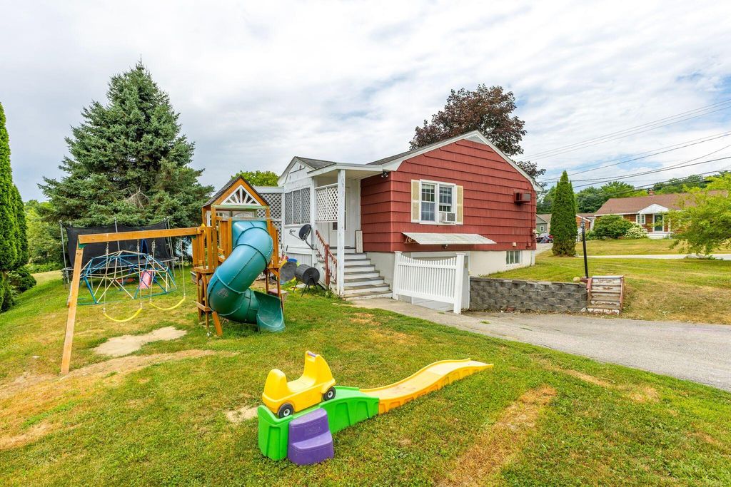 705 College Street, Lewiston, ME 04240 — photo 3
