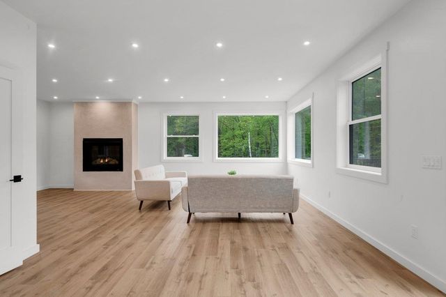 162 Carter's Way, Jericho, VT 05465