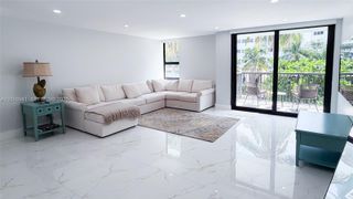 1800 Collins Avenue 3H, Miami Beach, FL 33139