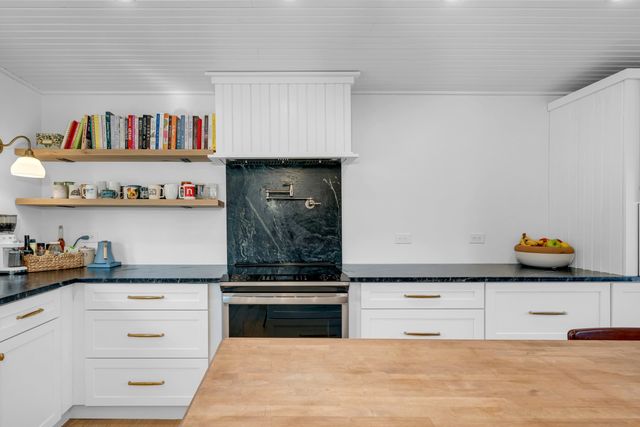 54 Middle Road, Brentwood, NH 03833