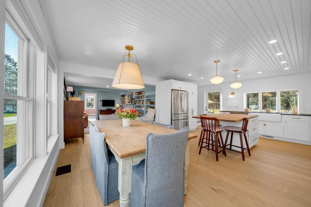 54 Middle Road, Brentwood, NH 03833