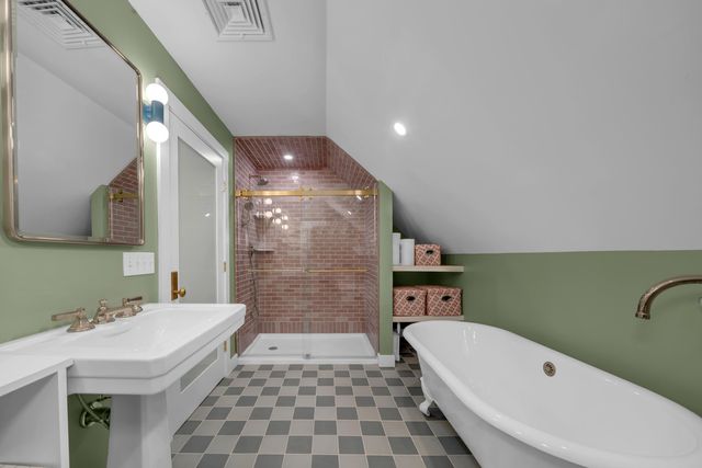 54 Middle Road, Brentwood, NH 03833