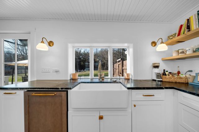 54 Middle Road, Brentwood, NH 03833