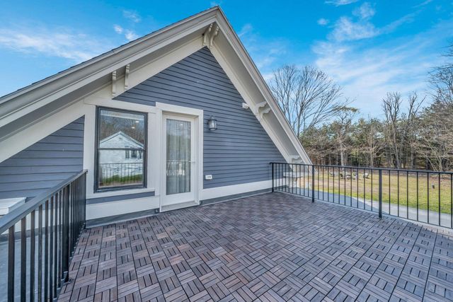 54 Middle Road, Brentwood, NH 03833