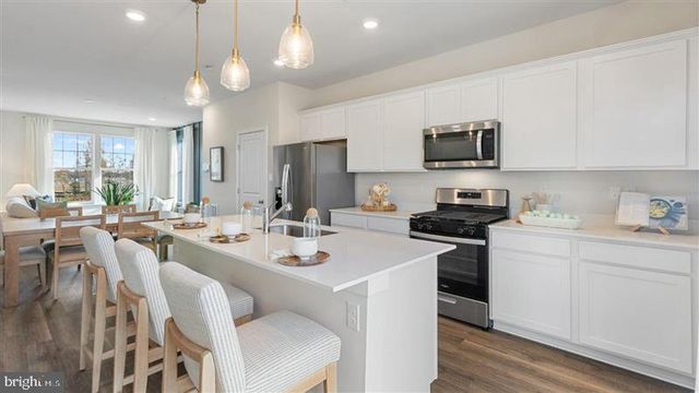 100 BARLETT LN, Harrisburg, PA 17111