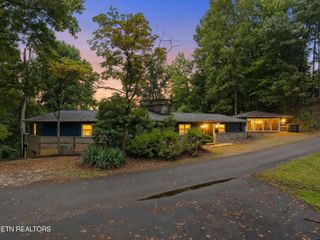459 Judy Top Lane, Sevierville, TN 37876