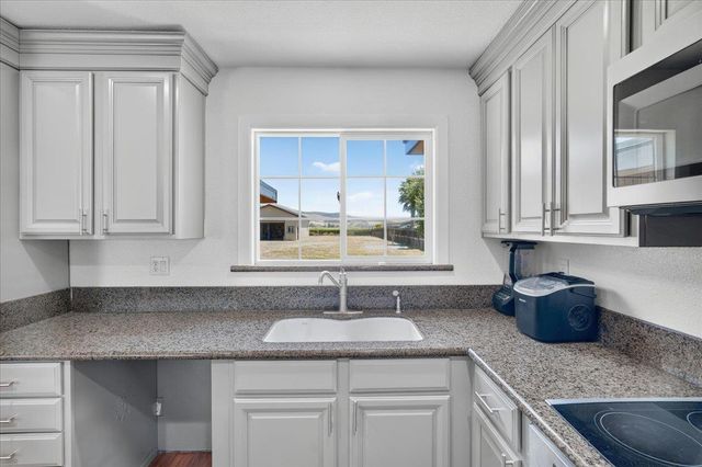 664 Middlefield Road, Salinas, CA 93906