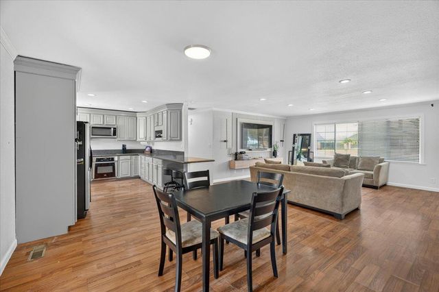 664 Middlefield Road, Salinas, CA 93906