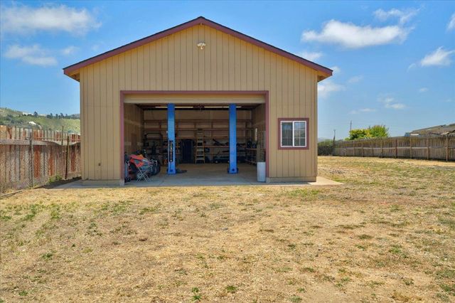 664 Middlefield Road, Salinas, CA 93906