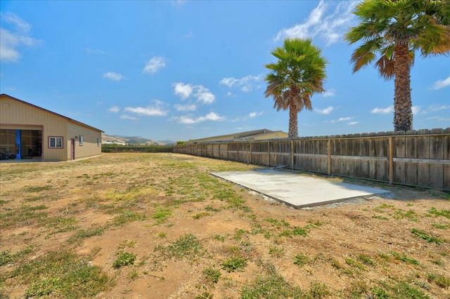 664 Middlefield Road, Salinas, CA 93906