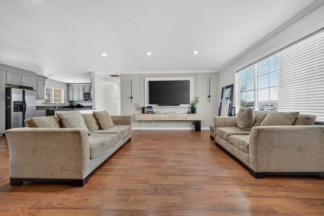 664 Middlefield Road, Salinas, CA 93906