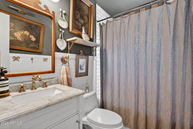 422 W HORSESHOE Avenue, Gilbert, AZ 85233