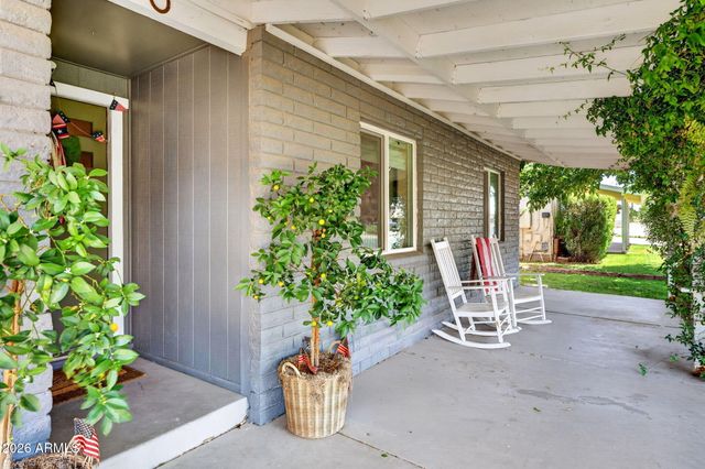 422 W HORSESHOE Avenue, Gilbert, AZ 85233