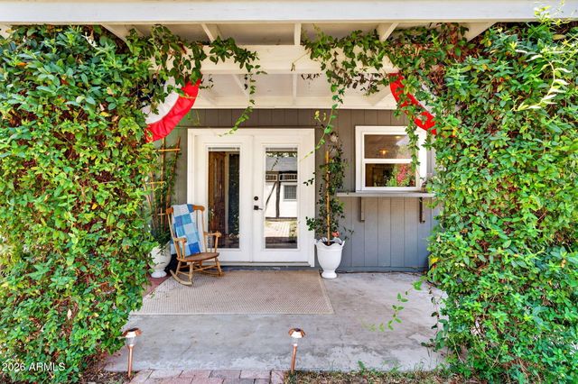 422 W HORSESHOE Avenue, Gilbert, AZ 85233