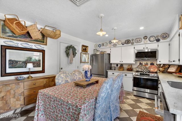 422 W HORSESHOE Avenue, Gilbert, AZ 85233
