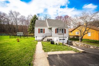 36 Edgewood Road, Cortlandt Manor, NY 10567