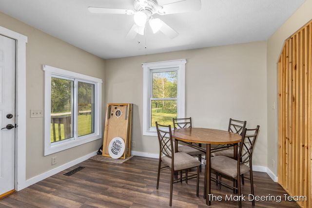 11612 Elm Avenue, Howard City, MI 49329