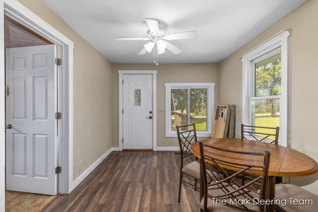 11612 Elm Avenue, Howard City, MI 49329