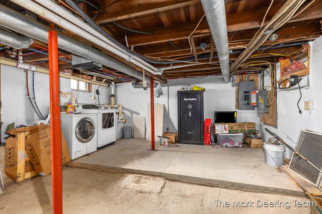 11612 Elm Avenue, Howard City, MI 49329