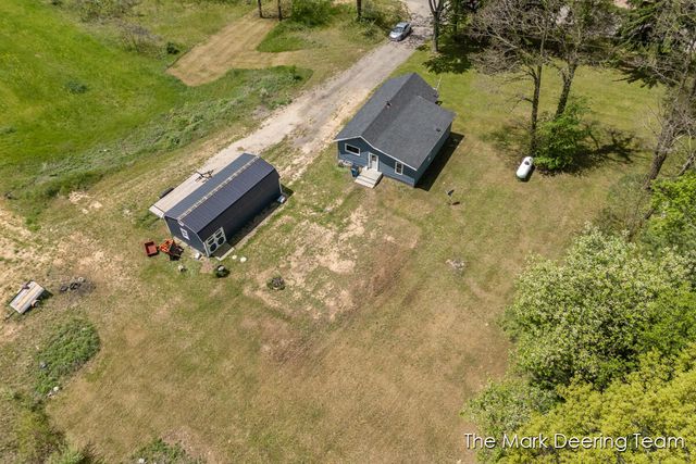11612 Elm Avenue, Howard City, MI 49329
