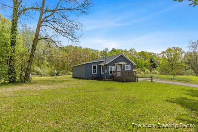 11612 Elm Avenue, Howard City, MI 49329