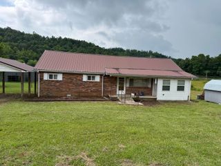 6363 779 Highway, Rockholds, KY 40759