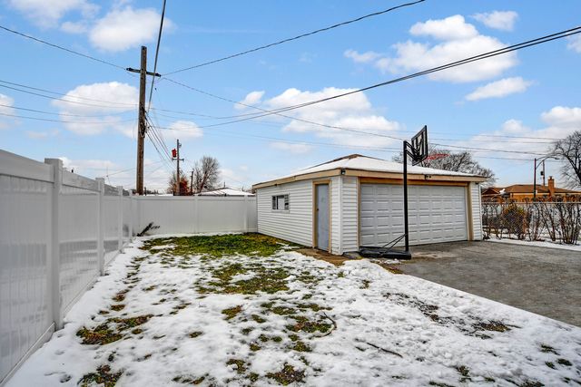 4332 W 81st Street, Chicago, IL 60652