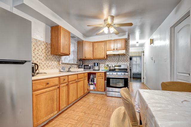 4332 W 81st Street, Chicago, IL 60652