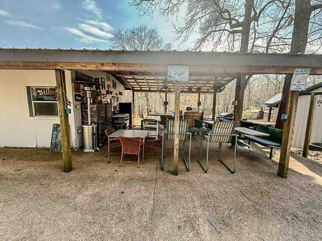375 Belview Rd, Springville, TN 38256