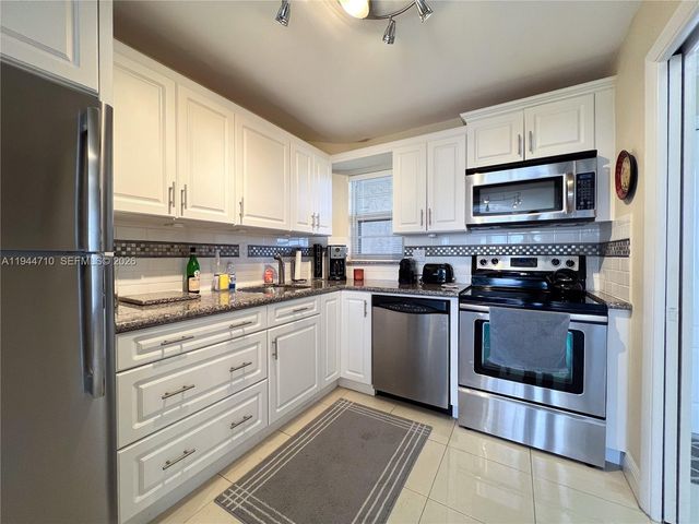 8900 Washington Boulevard 401A, Pembroke Pines, FL 33025