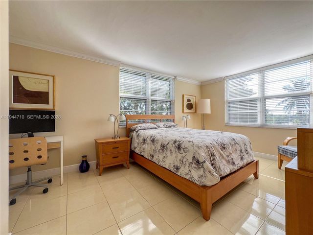 8900 Washington Boulevard 401A, Pembroke Pines, FL 33025