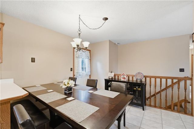 2136 SW Sterling Drive, Lee's Summit, MO 64081