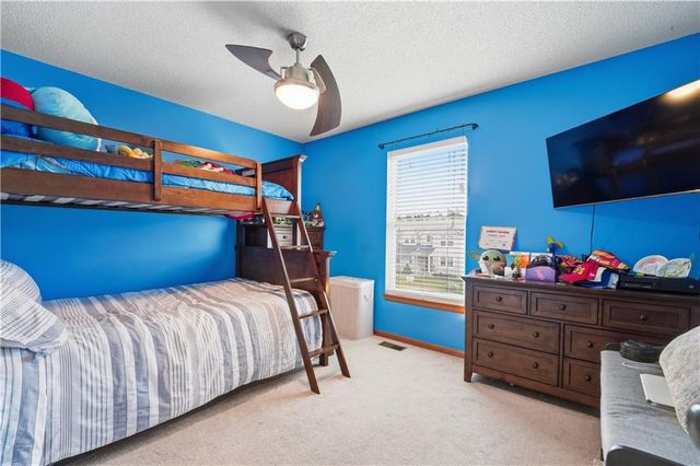 2136 SW Sterling Drive, Lee's Summit, MO 64081