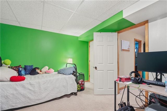 2136 SW Sterling Drive, Lee's Summit, MO 64081