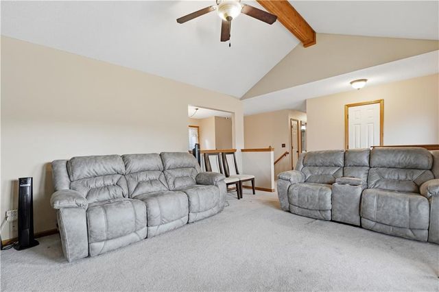 2136 SW Sterling Drive, Lee's Summit, MO 64081