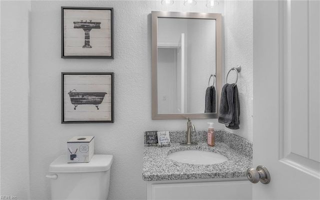 119 Iris CIR, Moyock, NC 27958