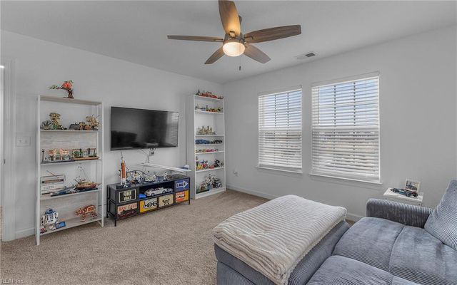 119 Iris CIR, Moyock, NC 27958