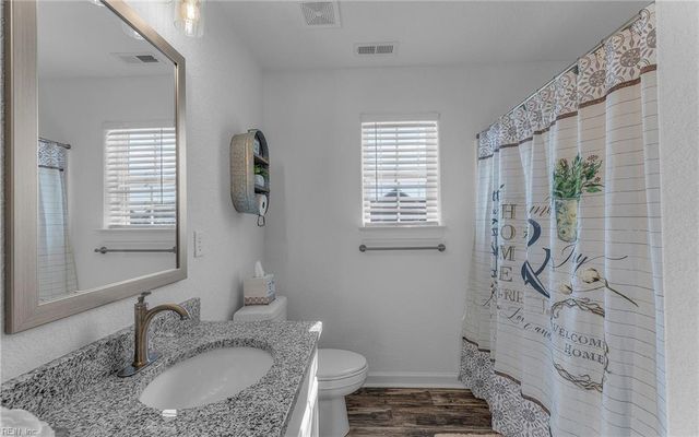 119 Iris CIR, Moyock, NC 27958