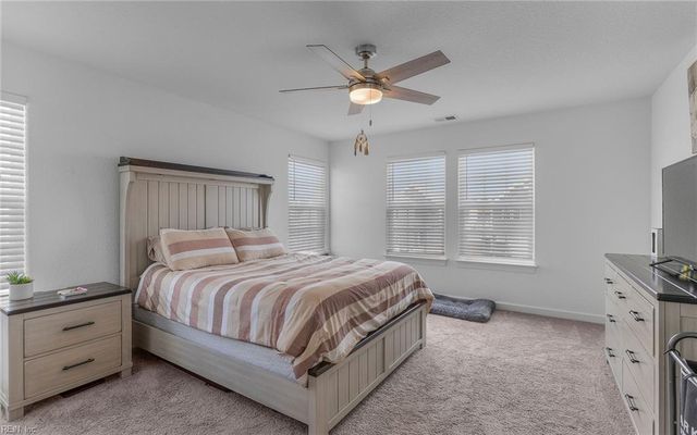 119 Iris CIR, Moyock, NC 27958