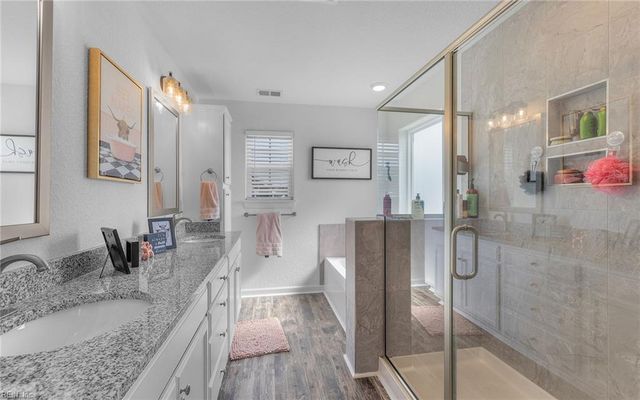 119 Iris CIR, Moyock, NC 27958