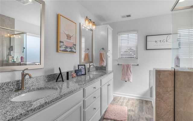 119 Iris CIR, Moyock, NC 27958